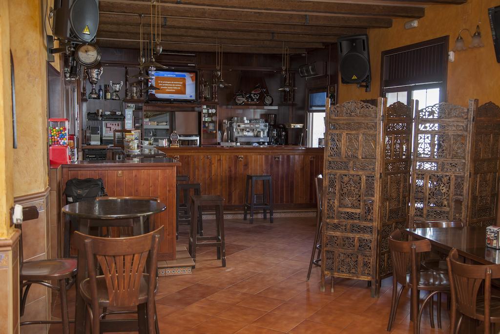 Hostal Pension La Ruta Paterna del Campo Ngoại thất bức ảnh