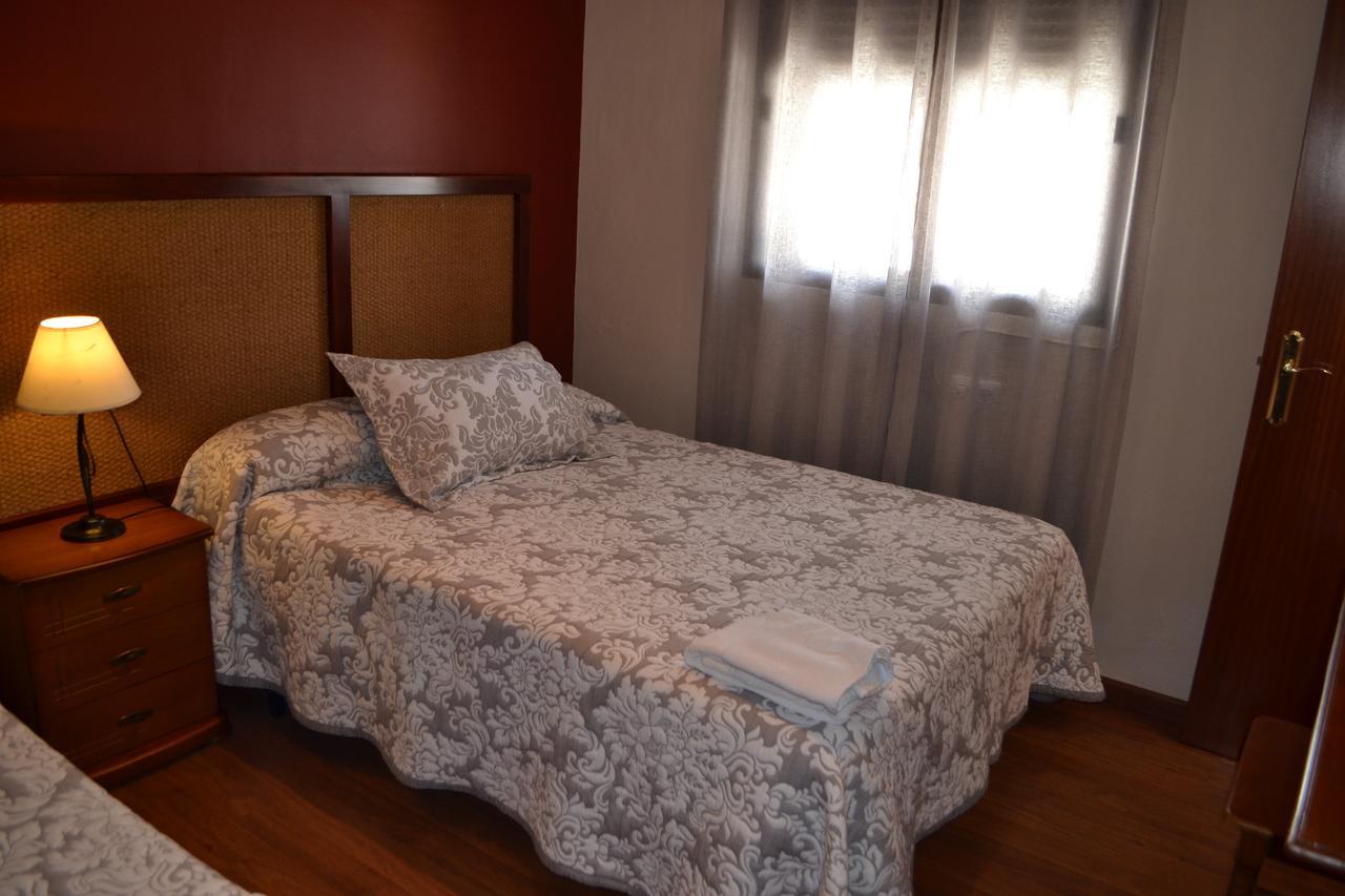 Hostal Pension La Ruta Paterna del Campo Ngoại thất bức ảnh