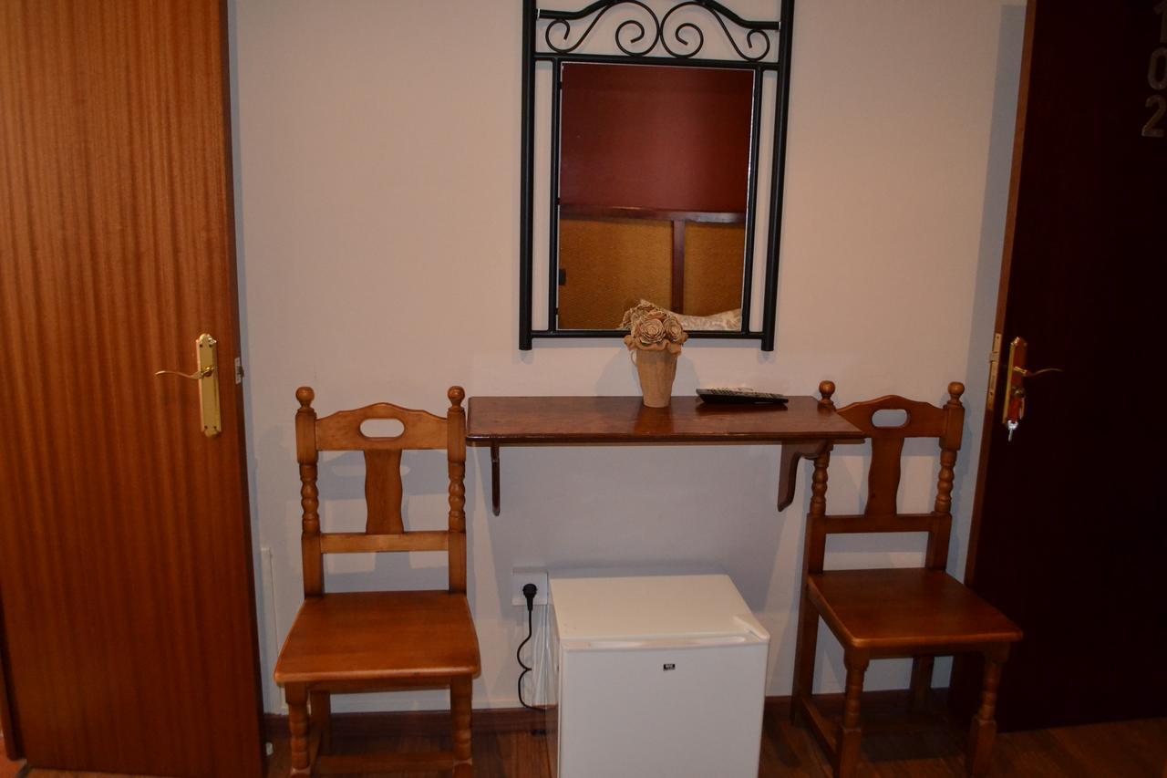 Hostal Pension La Ruta Paterna del Campo Ngoại thất bức ảnh