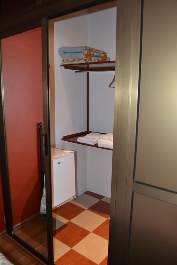 Hostal Pension La Ruta Paterna del Campo Ngoại thất bức ảnh