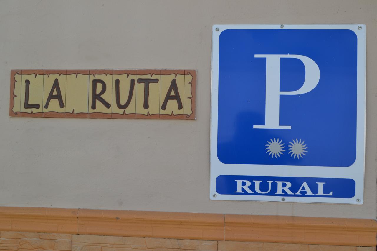 Hostal Pension La Ruta Paterna del Campo Ngoại thất bức ảnh