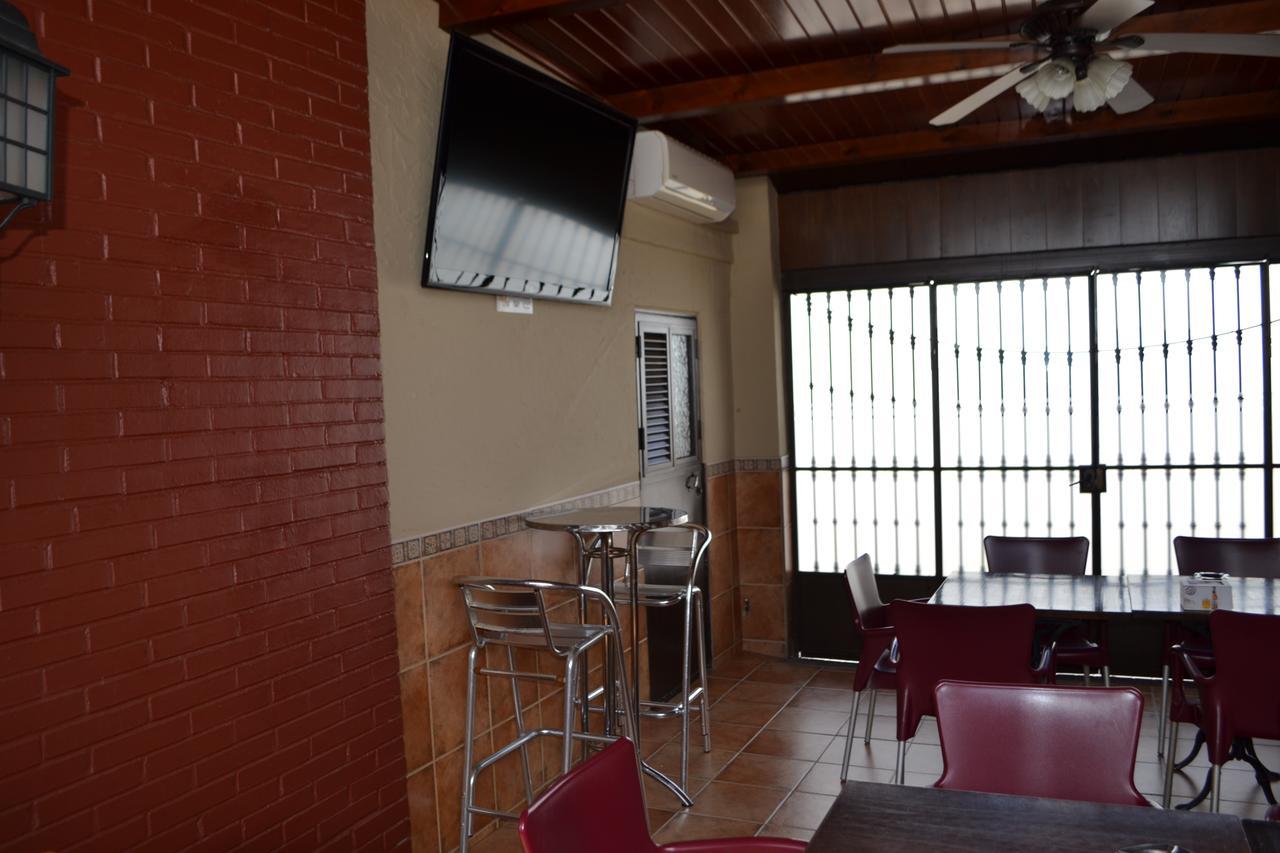 Hostal Pension La Ruta Paterna del Campo Ngoại thất bức ảnh